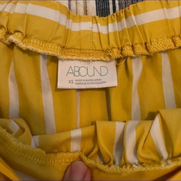 84. ABOUND OFF SHOULDER TOP - Picture 4 of 6